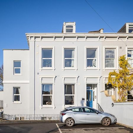 Curb Properties - Super 2 Bed Apartment 5 Min From Town Centre Челтенхам Экстерьер фото