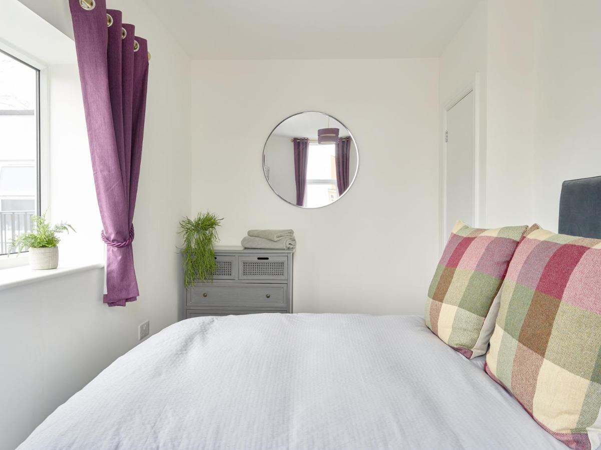 Curb Properties - Super 2 Bed Apartment 5 Min From Town Centre Челтенхам Экстерьер фото