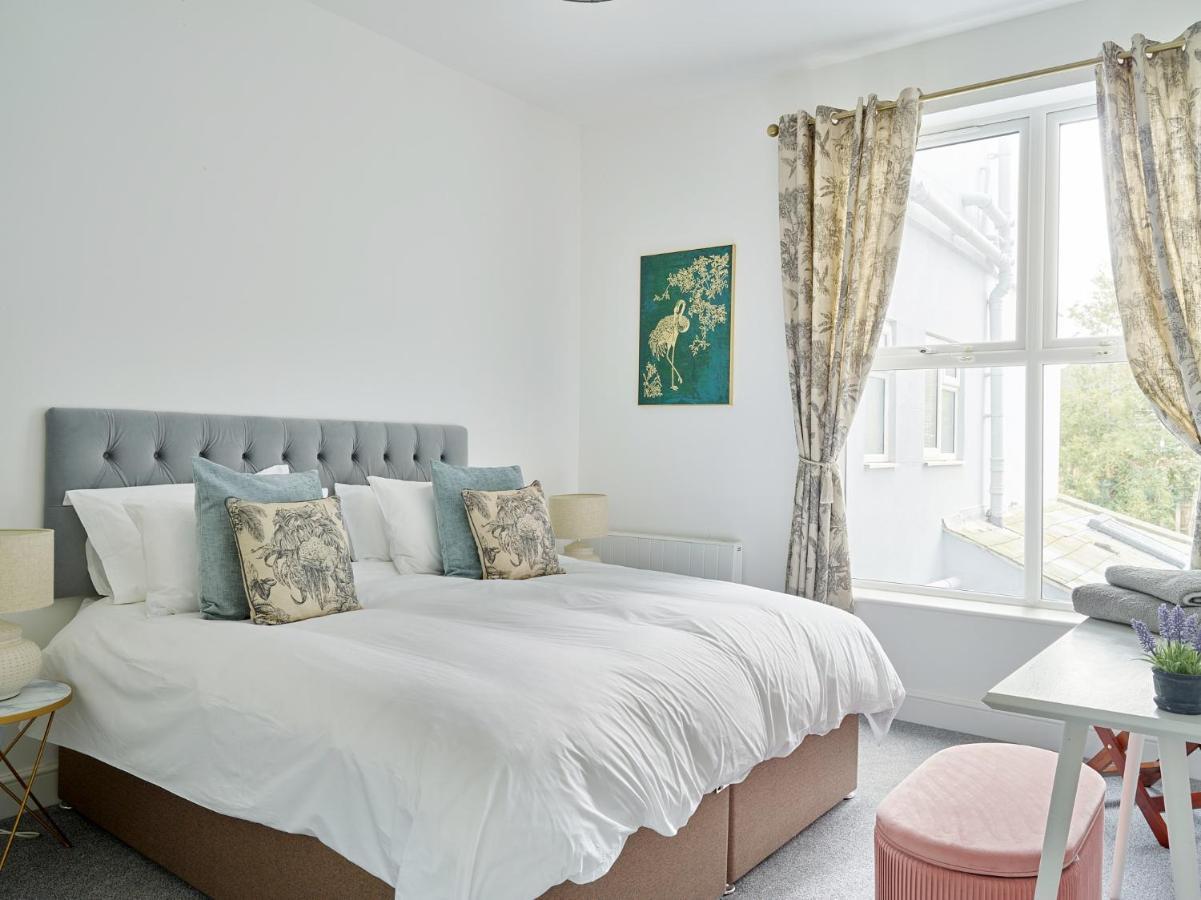 Curb Properties - Super 2 Bed Apartment 5 Min From Town Centre Челтенхам Экстерьер фото